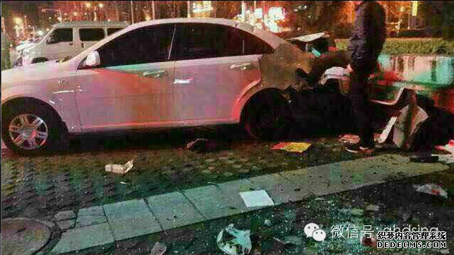 事故丨秦皇島開發(fā)區(qū)廣緣超市附近發(fā)生連環(huán)車禍！司機逃逸