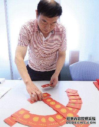 男子無(wú)償獻(xiàn)血17年近10萬(wàn)毫升全身“換”20多遍血