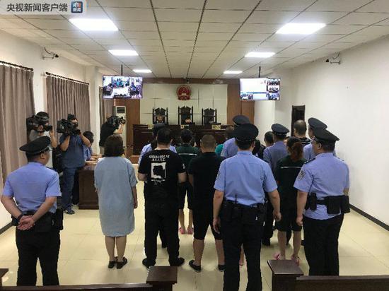 三、被告人王雄磊等9人組織、容留賣淫、敲詐勒索、非法拘禁案